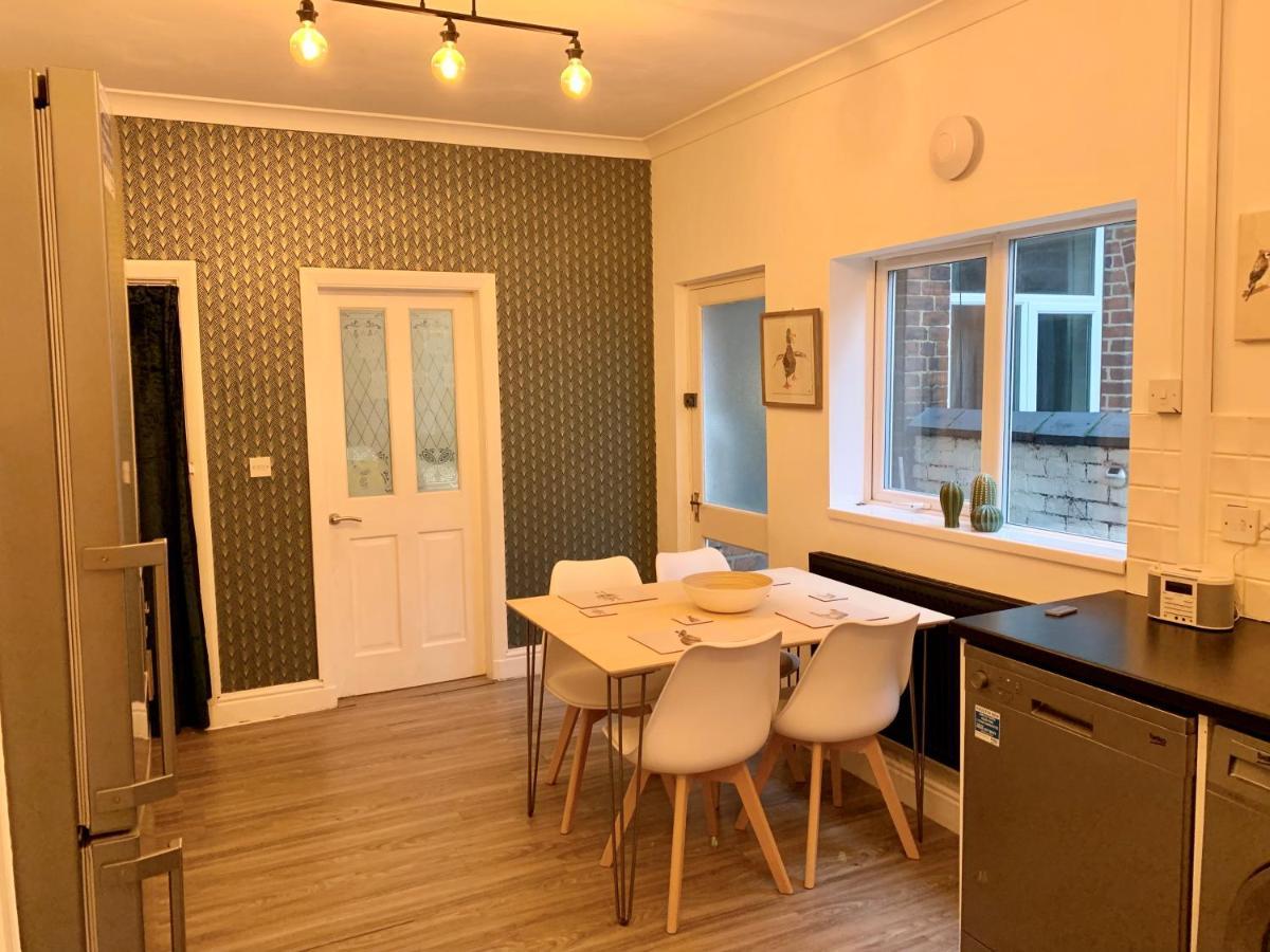 Stamer House By Yourstays, Stylish Quirky House, With 4 Double Bedrooms, Book Now! Stoke-on-Trent Exterior foto